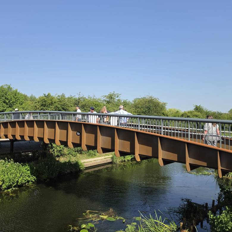 New bridge’s opening is scorcher for Mayor